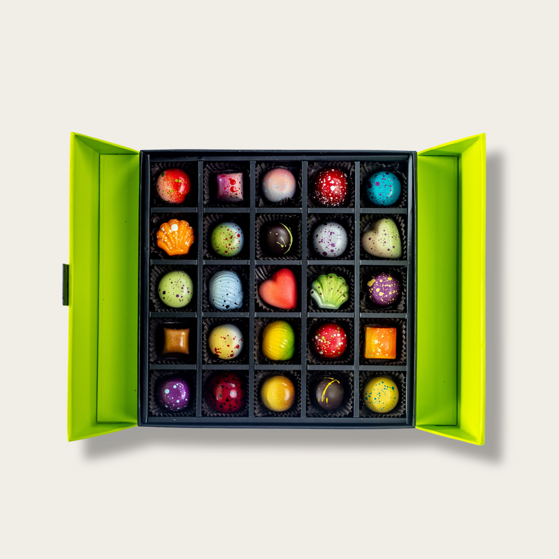 25 Piece Holiday Gift Box, hi-res